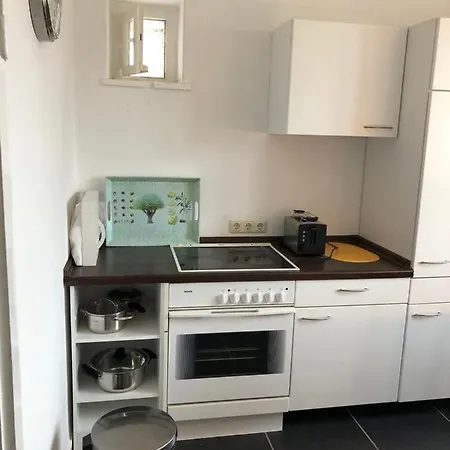 Ferienwohnungen Lohme Апартаменты *