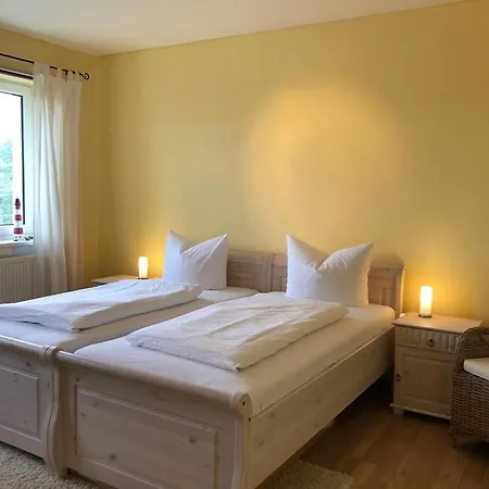 Ferienwohnungen Lohme * Lohme